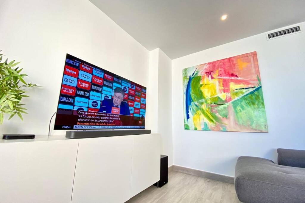 Central Modern Apartment 3 Bed 2 Bath إل كامبيلو المظهر الخارجي الصورة